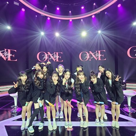 Iz*one Group Photo, Iz*one Ot12, Iz*one Wallpaper, Photo Grouping, I Miss U, Say My Name, Group Photo, I Love You Forever, Kim Min