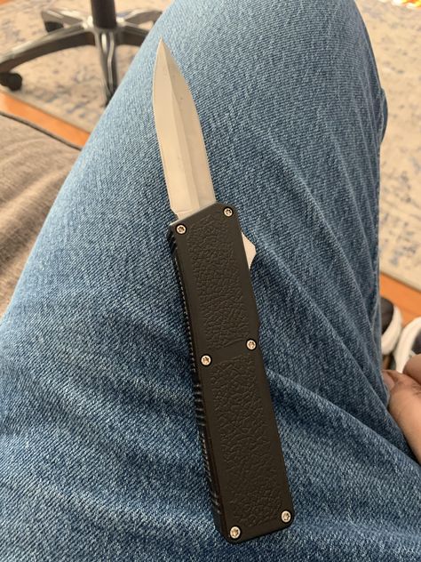 NKD! Late to the lightning OTF gang...- ThorGift.com - If you like it please buy some from ThorGift.com Pocket Knife