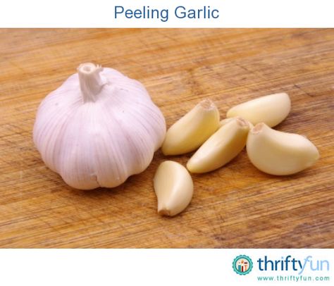 This is a guide about peeling garlic. When you use fresh garlic in a recipe, there are a few tricks that will help make peeling it easier. How To Peel Garlic, Garlic Juice, Garlic Uses, Raw Garlic, Garlic Head, Holiday Cooking, Fresh Garlic, Roasted Garlic, Baking Tips