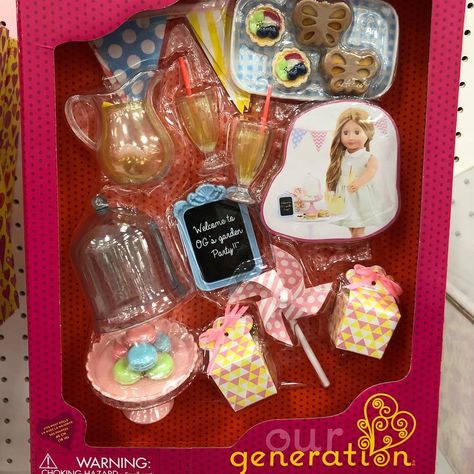 Toy Caboodle on Instagram: “Take a look at this cute #ourgenerationdoll set! Only @target #ourgeneration #ourgenerationdolls #toys #americandolls #toycollector…” Cakes Butterfly, Party Food Decor, Garden Party Food, Our Generation Doll Accessories, Paper Windmill, Webkinz Stuffed Animals, Og Dolls, Baby Alive Food, Banner Frame