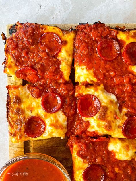 Detroit Style Pizza (Homemade Detroit Style Pizza Dough) Detroit Style Pizza Dough Recipe, Detroit Style Pizza Dough, Detroit Pizza Recipe, Bread Flour Pizza Dough, Deep Dish Pizza Dough Recipe, Best Pizza Crust, Pizza Crust Recipes, Detroit Style Pizza Recipe, Deep Dish Pizza Dough