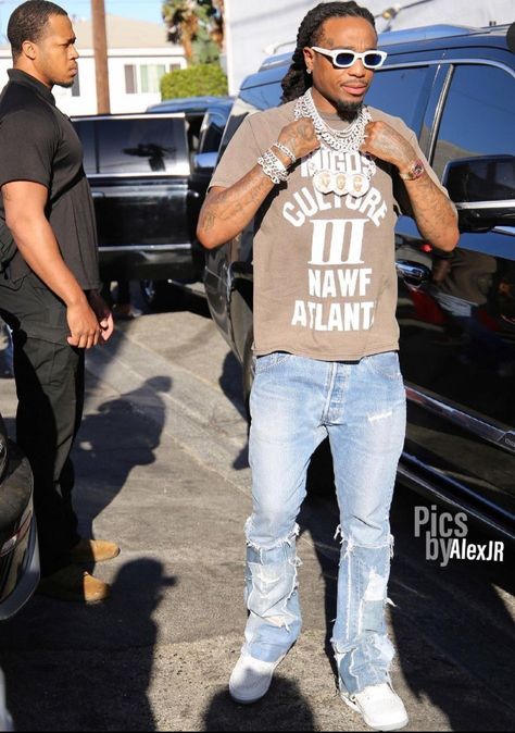 Mnml Outfit Men, Mnml Jeans Outfit, Quavo Outfits, Designer Drip Outfits Men, Flared Jeans Outfit Men, Flared Jeans Outfit Y2k, Hype Pics, Flare Outfits, Flare Jean Outfit