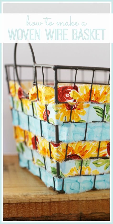 DIY Fabric Woven Wire Basket - fun hone decor craft idea to add personalization - Sugar Bee Crafts Paper Succulents, Basket Weaving Diy, Basket Crafts, Diy Kitchen Decor, Rustic Wedding Diy, Diy Weaving, Diy Basket, Mason Jar Crafts Diy, Basket Design