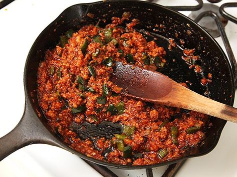 sloppy joes with chorizo instead of ground beef Chorizo Sloppy Joe, Making Tacos, Loose Meat, Soy Chorizo, Homemade Sloppy Joes, Chorizo Recipes, How To Make Taco, Patty Melt, Sloppy Joes Recipe