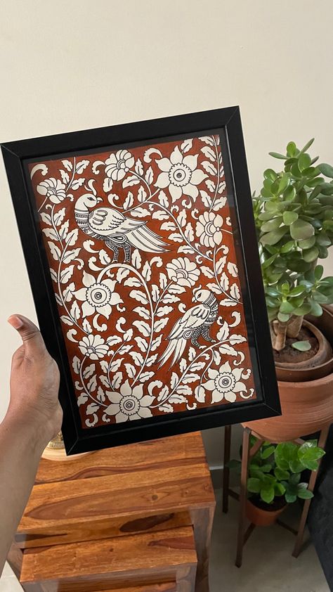 Kalamkari Wall Hanging, Kalamkari Wall Painting, Kalamkari Painting On Canvas, Indian Art Forms Painting, Kalamkari Wall Art, Kalam Kari Painting, Kalamkari Art Easy, Kalamkari Art Paintings, Kalamkari Painting Kalamkari Painting Design