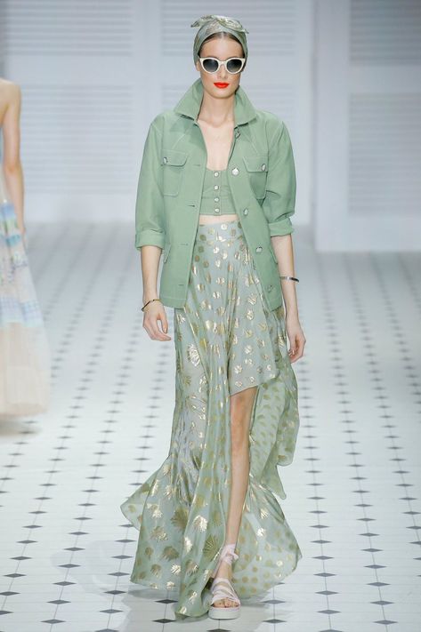 Mint the Spring/Summer 2020 colour Trend – TrendBook Forecasting the Future of Design – Medium Outfits With Jordan 1s Fashion Styles, Spring Fashion Dresses, Dresses 2022, Color Trends Fashion, London Spring, 2020 Fashion Trends, Legging Outfits, Temperley London, Fashion Dresses Casual