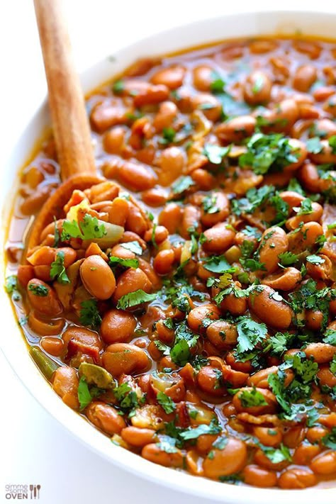 Drunken Beans (Frijoles Borrachos) -- one of my all-time favorite Mexican side dishes | gimmesomeoven.com Drunken Beans, Mexican Side Dishes, Pinto Beans, Edamame, Side Recipes, Mexican Dishes, Bean Recipes, I Love Food, Side Dish Recipes