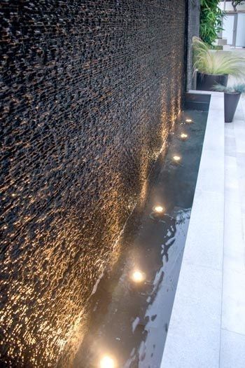 Feature Wall Outdoor, Outdoor Landscaping Ideas, Water Feature Ideas, Contemporary Water Feature, Outdoor Wall Fountains, Water Wall Fountain, Modern Water Feature, Outdoor Waterfalls, Indoor Water Features