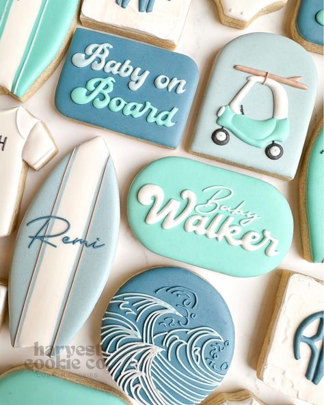 Baby on Board 🌊🏄 onesie inspired by @emily_retamozo oval @maisonscustomcutters Square, rectangle @heysugarrex arch @kaleidacuts #babyonboardcookies #babyshowercookies #surfingcookies #beachcookies Baby On Board Cupcakes, Baby On Board Cookies, Baby On Board, Baby On Board Baby Shower Ideas, Beach Baby Showers, Beach Cookies, Boy Baby Shower Themes, Beach Baby, Baby Shower Cookies