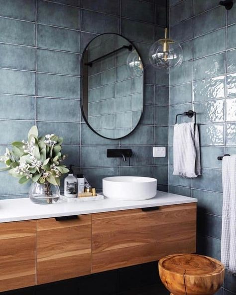 How To Tame Blue In the Bathroom? Floating Wood Vanity, Rich Bathroom, Master Bath Design, Interior Boho, Modern Bathroom Lighting, Bad Inspiration, Bathroom Renos, Bath Design, Beautiful Bathrooms