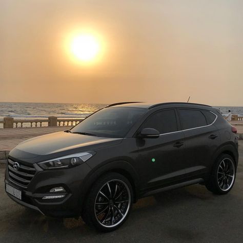 Mini Suv Cars, Hyundai Tucson Aesthetic, Hyundai Aesthetic, Tucson Suv, Honda Suv, Hyundai Suv, Cheap Suv, Car Goals, Suv Trucks