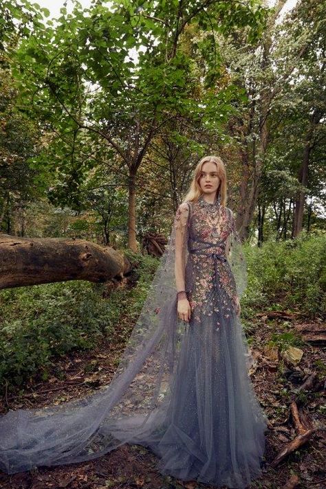 Marchesa Spring, Fashion Gowns, Vogue Australia, Fantasy Dress, Gorgeous Gowns, Marchesa, Beautiful Gowns, Couture Dresses, Fancy Dresses