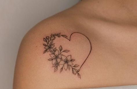 Heart Flower Tattoo, Small Girl Tattoos, Tasteful Tattoos, Chest Tattoos For Women, Leg Tattoos Women, Collar Bone Tattoo, Cute Tattoos For Women, Back Tattoo Women, Discreet Tattoos