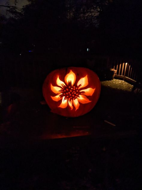 Noah Kahan Pumpkin Carving, Pumpkin Carving Ideas Sunflower, Cool Pumpkin Ideas Carving, Carved White Pumpkin, Strawberry Shortcake Pumpkin Carving, Pumpkin Carving Ideas Mountains, Landscape Pumpkin Carving, Flower Pumpkin Carving Ideas, Pumpkin Carving Ideas Intricate