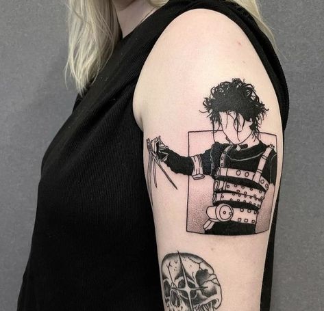 Edward Scissorhands Tattoo Ideas, Tim Burton Tattoo Ideas, Tim Burton Sleeve, Tim Burton Tattoo Sleeve Ideas, Tim Burton Flash Tattoo, Edward Scissorhands Tattoo, Black Flash Tattoos, Illusion Tattoo, Halloween Tattoos Sleeve