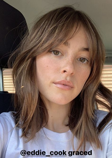 Hairstyle With Fringe Medium, Long Fringe Short Hair, Mid Length Hair With Layers And Bangs Straight, Above Shoulder Hair With Bangs, Long Bob Haircuts For Women Fine Hair, Curtain Fringe Medium Hair, 2023 Hair Trends For Women Straight Hair, Shoulder Length Hair Layers Curtain Bangs, Hair Trends2023