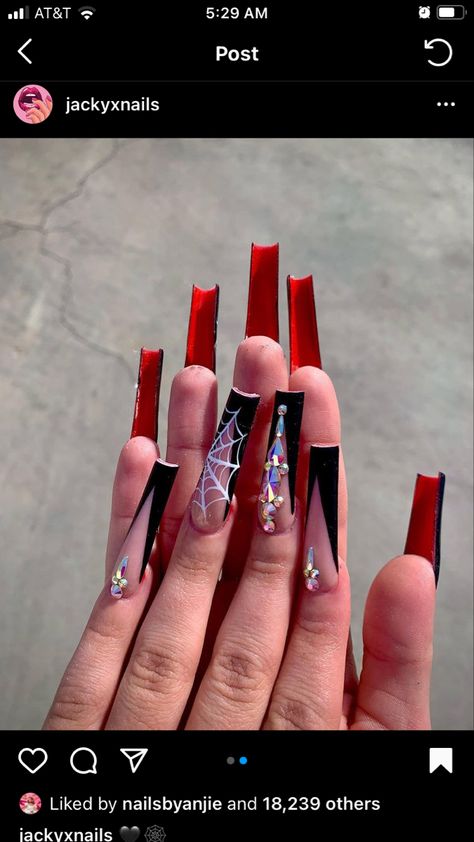 Black And Red Long Acrylic Nails, Hoco Nails Long, 40 Birthday Nails, Halloween Birthday Nails, Stiletto Halloween Nails, Halloween Nails Stiletto, Black And Red Nail Designs, Nails Red And Black, Latina Nails