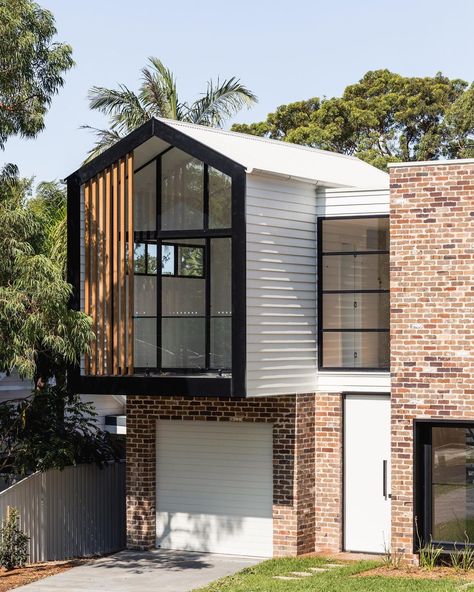 Futureflip on Instagram: “|| Jacaranda || All about the details here with an awesome mix of crisp white cladding and exposed recycled brick 👌⁠” House Exterior Cladding, American House Style, Modern Brick House, Architecture Courtyard, Narrow House Designs, Recycled Brick, Brick Exterior House, Minimal House Design, Duplex House Design