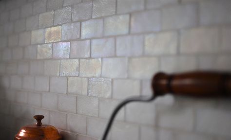 Beautiful kitchen with Oceanside Glass Tile Iridescent Glass Tile backsplash. Iridescent Glass Tiles, Backsplash Tile Design, Iridescent Tile, Farmhouse Backsplash, White Tile Backsplash, Beadboard Backsplash, Metallic Backsplash, Herringbone Backsplash, Salon Suites