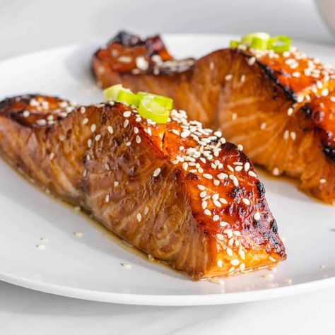 Teriyaki Salmon Miso Salmon Recipe, Make Teriyaki Sauce, Zucchini Corn Fritters, Baked Teriyaki Salmon, 4 Ingredient Cookies, Salmon Teriyaki Recipe, Miso Salmon, Marinated Salmon, Traditional Italian Dishes