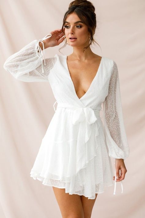 cd0dce8fca267bf1fb86cf43e18d5598desc48918370ri Sheer Chiffon Dress, Selfie Leslie, Silk Gown, Little White Dresses, Sheer Chiffon, Smock Dress, Mode Inspiration, Meghan Markle, Chiffon Fabric