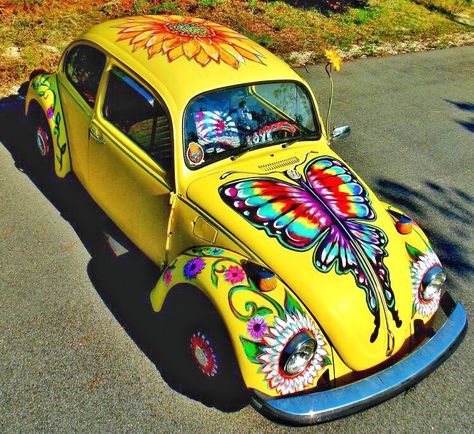 Volts-wagon Beetle Volts Wagon Beetle, Volts Wagon, Punch Buggy, Painted Things, Retro Auto, Hippie Car, Hippie Bus, Vw Vintage, Van Car