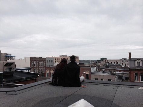 Sit on a rooftop and just enjoy the view. Allison Argent, Ulzzang Couple, Caroline Forbes, Wow Art, Two People, The Roof, Couple Photography, Maui, New York Skyline