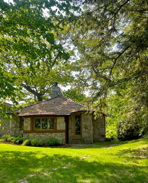 Cottage, nature, cottagecore, cottage home, trees, grass, green, cute home, cottage living, small cottage, stone wall, stone path, small home, aesthetic, aesthetic home, aesthetic house, cute, dream house, dream home, cot, cottagecore home, cottagecore house, beautiful, forest, forest home, tiny living Stone Cottage Aesthetic, Small Home Aesthetic, Forest Cottage Aesthetic, Cottagecore Tiny House, Forest House Aesthetic, Cottagecore House Exterior, Small Stone Cottage, Cabin Hotel, Suburban Houses