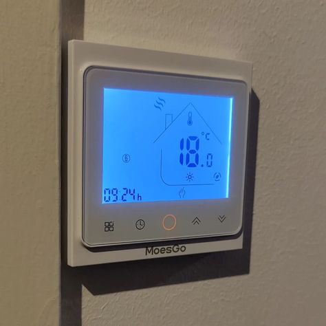 Attaching a thermostat to the wall can give the impression of a warm room from a distance. Using this thermostat idea will provide comfort when you are in your home. This thermostat allows you to remotely adjust the temperature of your home. Heating Thermostat from @latarivid #homeautomationapplication Application Ideas, Rad Tech, Ceiling Treatments, Home Automation System, Indianapolis 500, Day By Day, Home Pictures, Home Automation, Family House