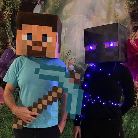 Enderman Cosplay, Minecraft Couple, Enderman Costume, Minecraft Cosplay, Steve Costume, Minecraft Costumes, Minecraft Theme, Couple Costume, Couples Halloween