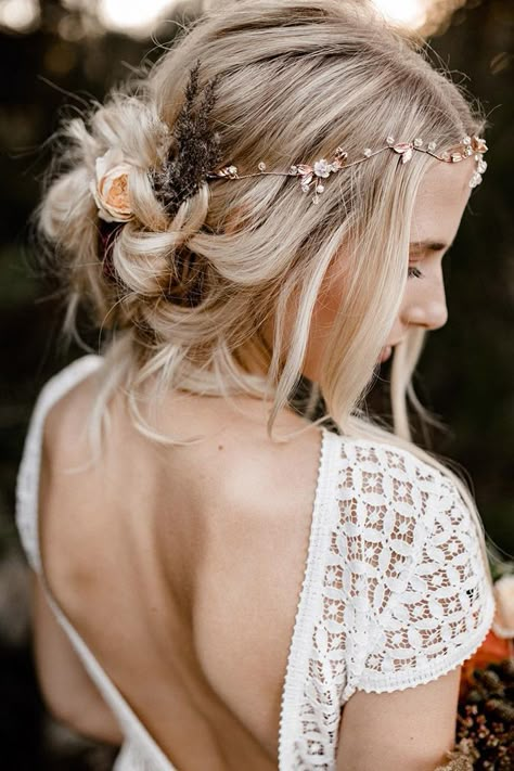 boho-wedding-hairstyles-messy-blonde-updo-with-loose-curls-and-flowers-kathiundchris Boho Wedding Hairstyles, Beach Style Wedding, Loose Wedding Hair, Hairstyles For Brides, Bohemian Wedding Hair, Blonde Updo, Messy Wedding Hair, Hairstyles Messy, Boho Wedding Hair