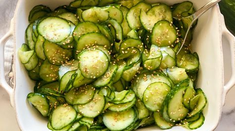 Authentic Sunomono Recipe Somen Salad Recipe, Japanese Soy Salad Dressing, Japanese House Salad Dressing, Cucumber Sunomono Salad, Sunomono Recipe, Harusame Salad Recipe, Cucumber Salad Japanese Recipes, Sunomono Salad, Japanese Cucumber Salad