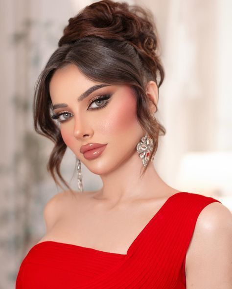 Mekap Mata, Classy Makeup, Bridal Eye Makeup, Glamorous Hair, Smink Inspiration, Wedding Makeup Looks, Bridal Makeup Looks, Elegant Makeup, Glamour Makeup