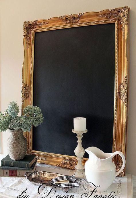 Gold frame and chalkboard Chalkboard Paint Ideas, Chalkboard Paint Projects, Chalkboard Mirror, Diy Chalkboard Paint, Chalkboard Frame, Chalkboard Projects, Diy Chalk, Empty Frames, Diy Chalkboard