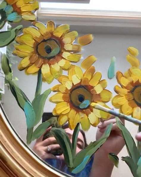 Fall Mirror Painting, Long Mirror Painting, Mirror With Flowers Around It, Small Mirror Painting, Painted Mirror Aesthetic, Painting On A Mirror, Mirror Painting Ideas Art, Mirror Art Painted, Painting On Mirror