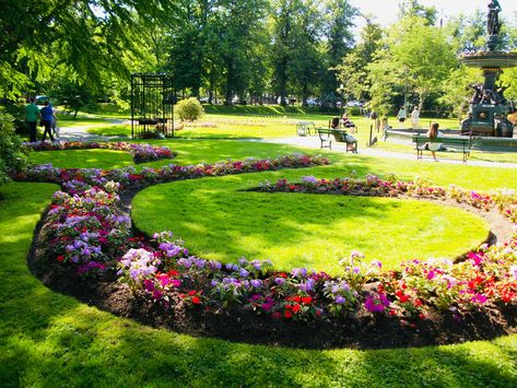 The 10 Best Things to Do in Halifax, Nova Scotia - Quick Whit Travel Halifax Public Gardens, Halifax Nova Scotia, Maritime Museum, Public Garden, Gorgeous View, Nova Scotia, Cruise Ship, Nice View, Cemetery