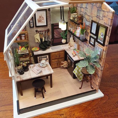 Cute Miniature House, Aesthetic Miniature House, Mini Model House, Mini House Decoration, Mini Room Diorama, Interior Design Miniature Model, Building Tiny House Diy, Miniature House Ideas, Robotime Miniature