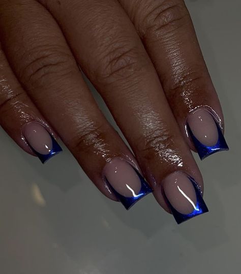 Blue Festival Nails, Crome Nails Designs Short, Royal Blue Gel Nails, Blue Chrome French Tip Nails, Classy Nails Short Winter, 90s French Tip Nails, Exotic Short Nails, Chrome Frenchies, Blue Chrome Nails