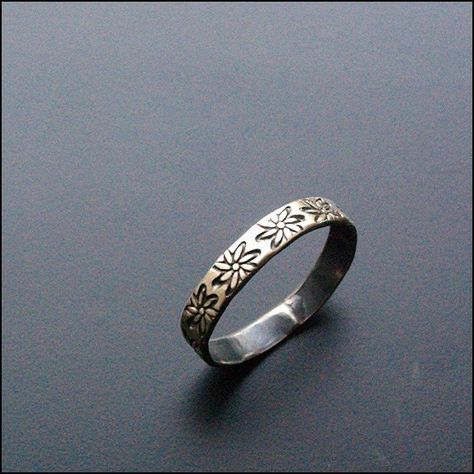 Silver flower ring