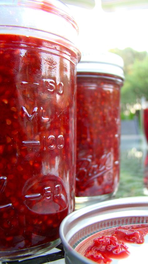 Wine Berry Jam, Wine Berry Recipes, Wineberry Jam, Foraged Recipes, Berry Jam Recipe, Making Jam, Can Jam, How To Make Jelly, Berry Recipes