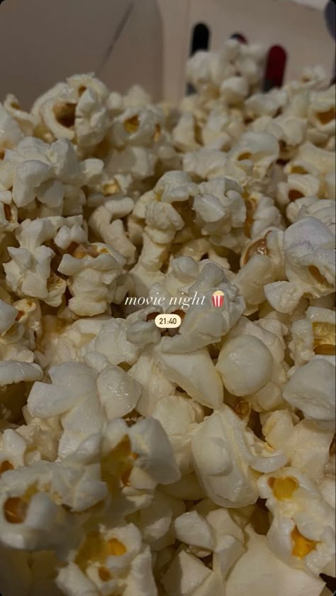 Movie Night Pictures Instagram, Movie Time Instagram Story Caption, Movie Night Aesthetic Instagram Story, Movie Night Ig Story, Popcorn Instagram Story, Girls Night Instagram Story, Movies Story Instagram, Movie Popcorn Aesthetic, Night Story Instagram Ideas