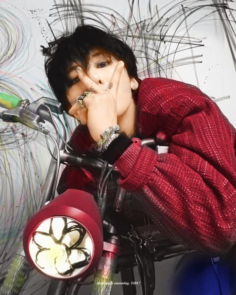 Stunning on Twitter: "DAZED #GDRAGON https://t.co/9jQ1UVIoOl… " Dazed Korea, G Dragon, On Twitter, Twitter, Wall, Art