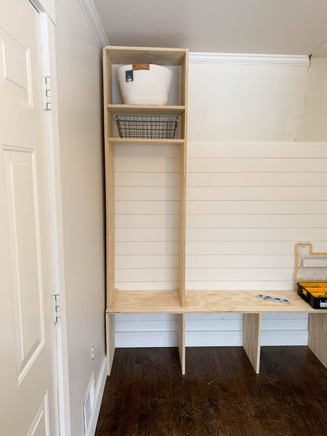 BUILDING A FUNCTIONAL MUDROOM SPACE 4 Functional House Plans, Two Bedroom House Plans, Mudroom Cubbies, Functional Mudroom, Entry Closet, Mudroom Lockers, Mudroom Bench Plans, Mudroom Entryway, Diy Mudroom Bench