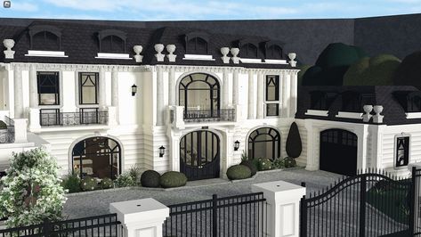 Luxury house✨⚜️ Value: - Plot data: - Gamepass: multiple floor, advanced placement, transform plus, basement Color wheel: necessary there’s no speebuild for this one but this build deserves a special place on my insta. it’s just so gorgeous rich💸 DM me for a build! I accept paypal🫧 #bloxburg #bloxburghouse #bloxburgbuilds #bloxburgbuild #bloxburghouses #bloxburgroblox #bloxburgbuilder #bloxburgideas #bloxburginspo #bloxburgexterior #bloxburgluxuryhome #bloxburgmansion #bloxburgmodernhouse... Bloxburg House Ideas Rich, Classy Bloxburg House, Luxury House Bloxburg, Bloxburg House Front Yard, Old Money Bloxburg House, Roblox Bloxburg House Ideas Mansion, Bloxburg Realistic House, Bloxburg Mansion Layout, Realistic Bloxburg House