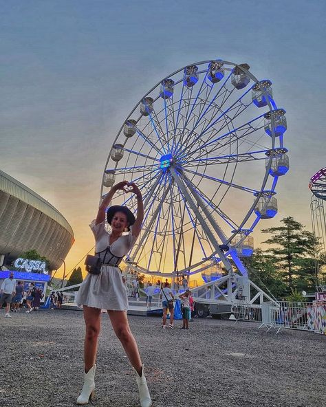 Untold Festival Outfit, Untold Festival, Festival Looks, Festival Outfit, Festival Outfits, Romania, Henna, Bucket List, White Dress