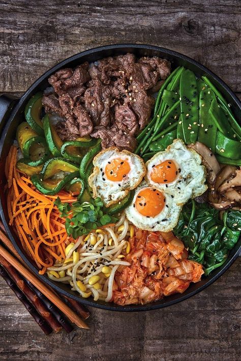 Korean Comfort Food, Koreansk Mad, Bibimbap Recipe, Plats Healthy, Kimchi Recipe, Korean Dishes, Bulgogi, Idee Pasto Sano, Asian Dishes