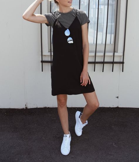 Boxy T Shirt and Slip Dress - Ultra Chic On-The-Go Styles For Every Girl // NotJessFashion.com T Shirt Under Dress, Dress With White Shirt, 90s Fashion Dresses, Shirt Under Dress, Dress With Shirt, Slip Dress Outfit, 90's Fashion, Looks Party, Black Slip Dress