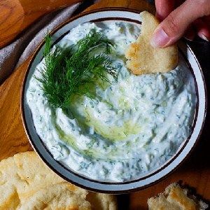 Tsaziki Recipe, Greek Cucumber Sauce, Best Tzatziki Recipe, Greek Tzatziki Recipe, Shawarma Sauce, Baked Feta Recipe, Muhammara Recipe, Greek Cucumber, Greek Sauce