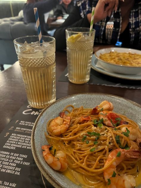 shrimp pasta insta : @ryann_alexa Shrimp Pasta Aesthetic, Pasta Aesthetic, Cooking Aesthetic, Pasta Restaurants, Big Appetite, Bao Buns, Shrimp Pasta, I Love Food, Soul Food