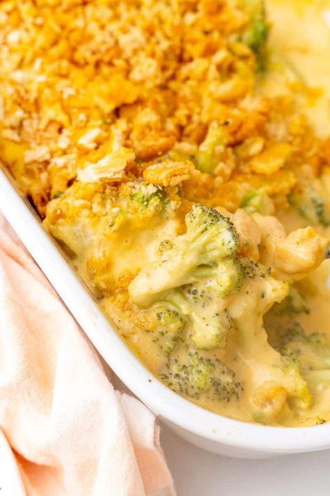 Velveeta Broccoli Casserole, Velveeta Broccoli, Chicken Broccoli Rice Cheese Casserole, Broccoli Casserole Recipe, Velveeta Recipes, Cheesy Broccoli Casserole, Broccoli Dishes, Broccoli Recipes Casserole, Instant Family